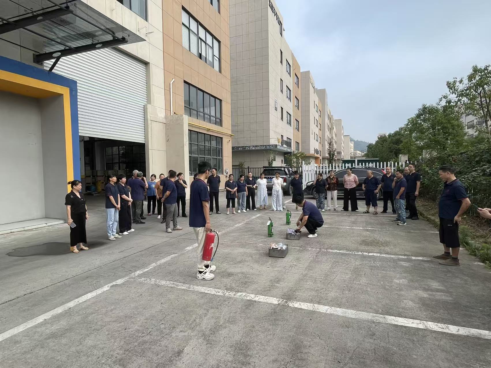 Stärkung des Brandschutzbewusstseins und Aufbau einer sicheren Verteidigung – Zhejiang Yaodong Intelligent Manufacturing Technology Co., Ltd. führt Brandschutzübungen durch